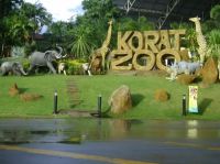 Dateiname : Korat_Zoo_01.jpg
Dateigröße : 82KB
Abmessungen : 655x491
hinzugefügt am : 02.Februar 2010 Korat_Zoo_01.jpg