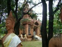 Dateiname : Wat_Angkhan_Isaan_13.jpg
Dateigröße : 37KB
Abmessungen : 400x300
hinzugefügt am : 20.Januar 2010 Wat_Angkhan_Isaan_13.jpg