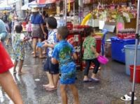 Dateiname : songkran_korat_14.jpg
Dateigröße : 38KB
Abmessungen : 500x374
hinzugefügt am : 27.Januar 2010 songkran_korat_14.jpg